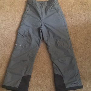 Gray Columbia bugaboo snow pants.